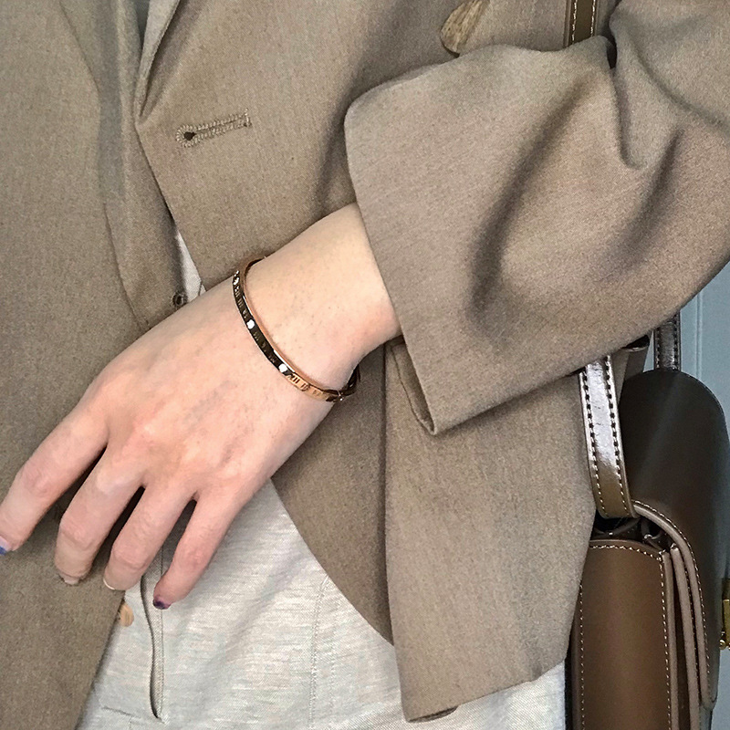 Minimalist Bracelet thumbnail 4