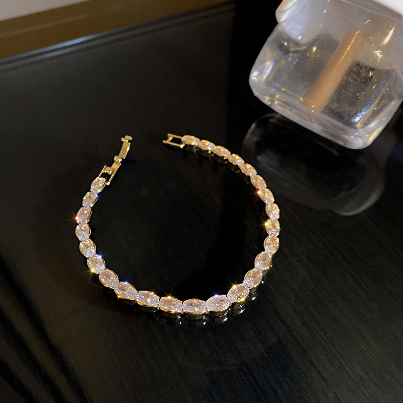 Geometric Minimalist Zircon Bracelet thumbnail 4