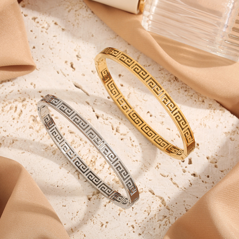 Royal Style Titanium Steel Vintage Luxury Unique Bracelet