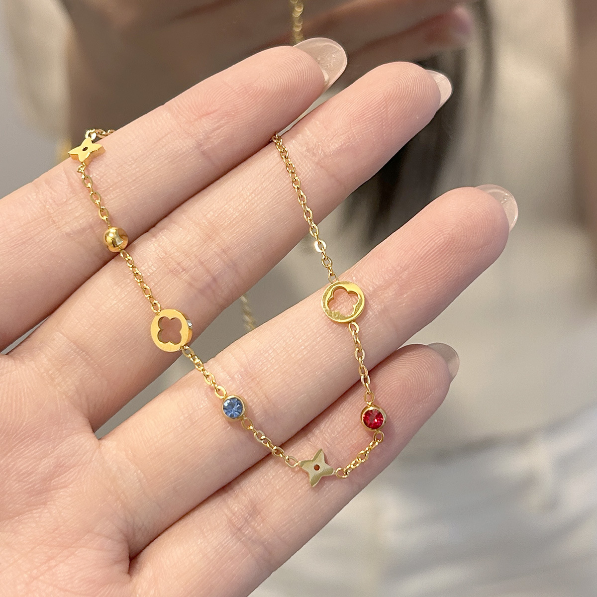 Premium Four Leaf Clover Titanium Steel Luxury Unique Flower Bracelet thumbnail 3