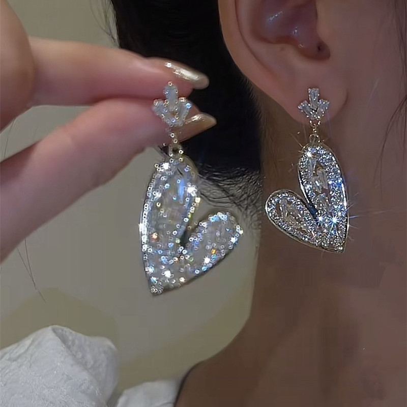 925 Silver Premium Luxury Crystal Heart Earrings