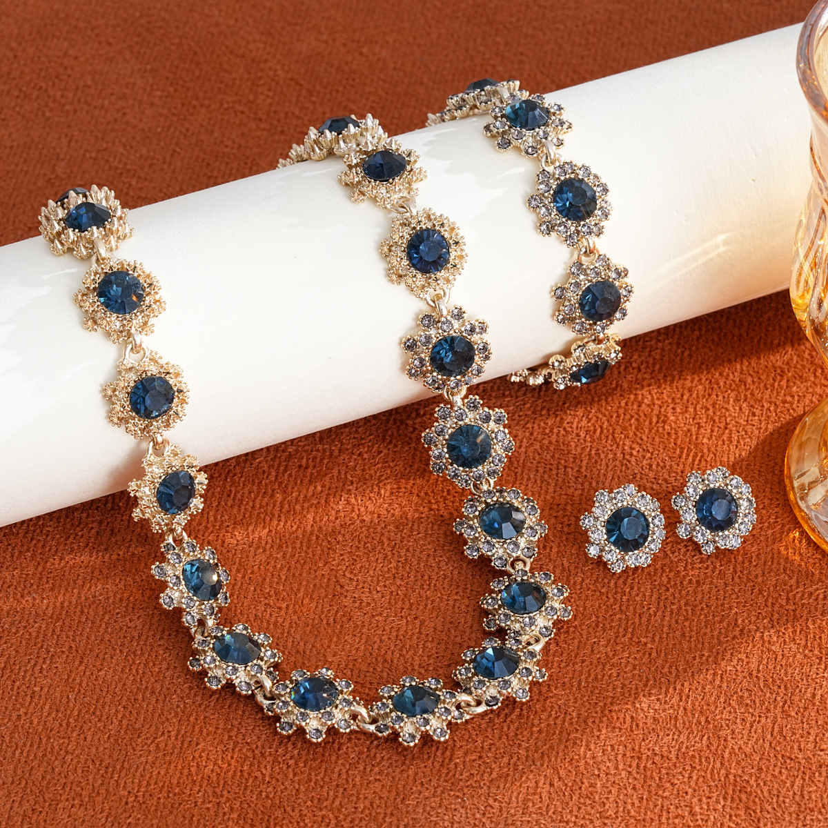 Premium Necklace Bracelet Jewelry Set Geometric Luxury Earrings - view 2