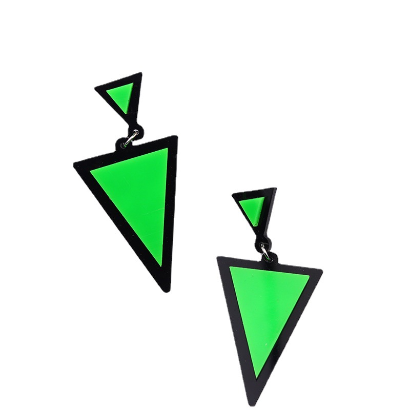 Studs Earrings thumbnail 3