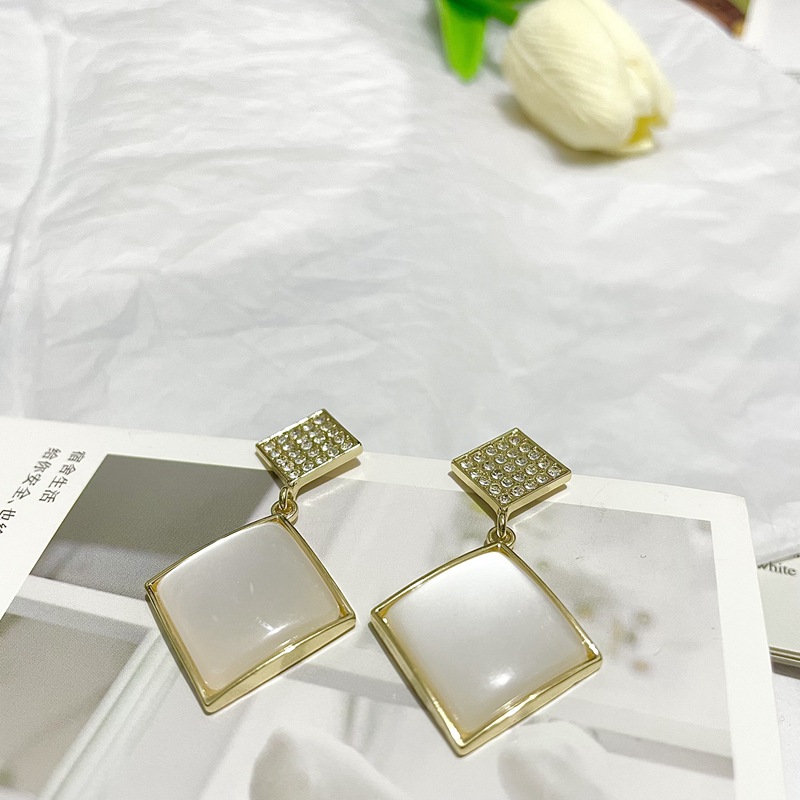 925 Silver Exaggerated Cat Eye Earrings thumbnail 3