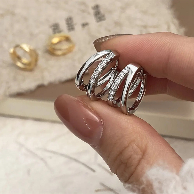 Hollow Geometric Vintage Unique European & American Style Earrings thumbnail 4