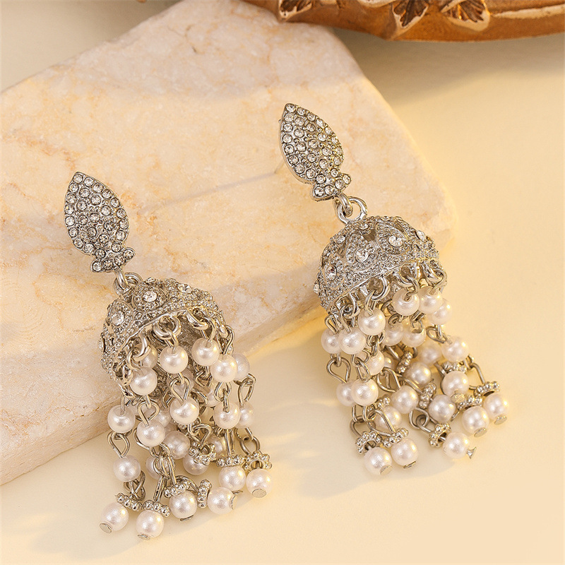 Premium Vintage Unique Exaggerated French Style Pearl Tassel Earrings thumbnail 4