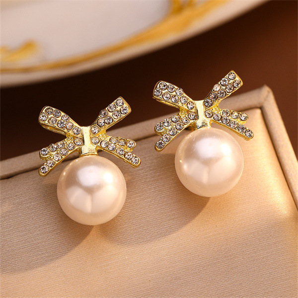 Studs Minimalist Pearl Butterfly Earrings