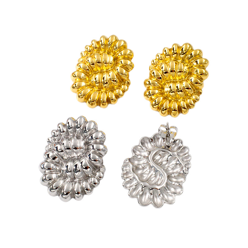 Titanium Steel Studs Hollow Geometric Vintage Luxury European & Ame Earrings thumbnail 5