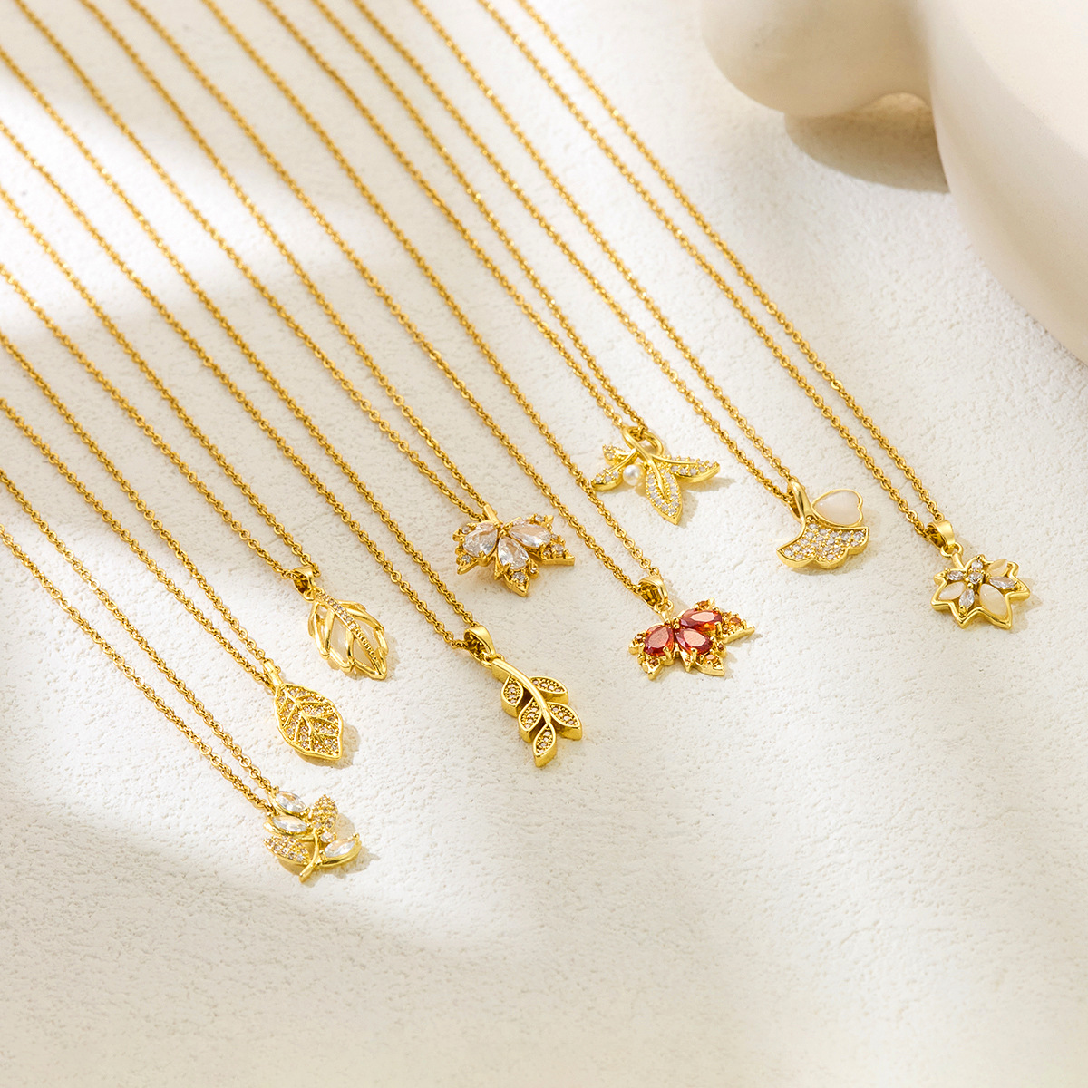 Premium Titanium Steel Minimalist Unique Leaf Necklace thumbnail 3