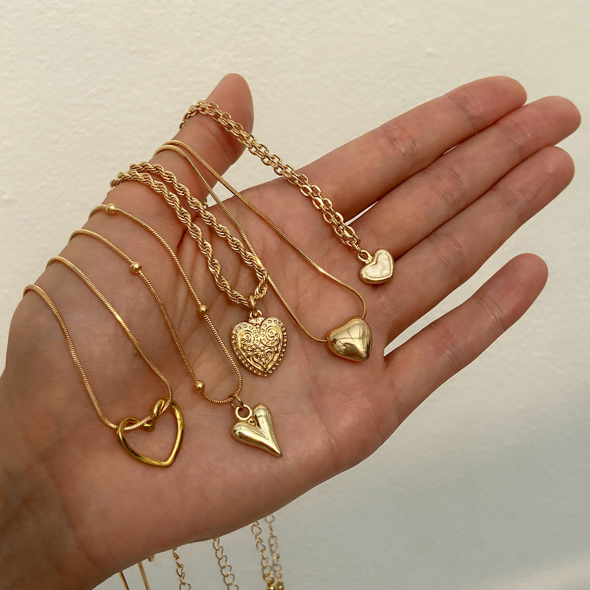 European & American Style Heart Flower Necklace thumbnail 4