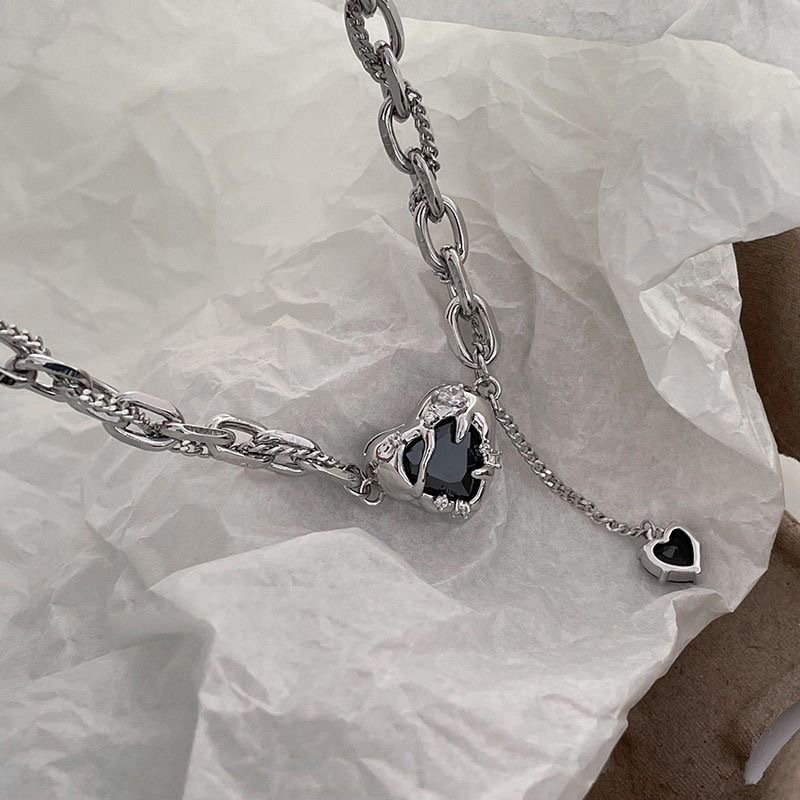 Titanium Steel Unique Zircon Heart Necklace thumbnail 4