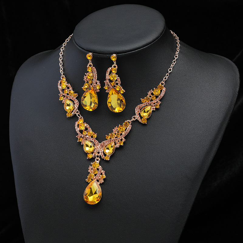 Alloy Necklace Earrings Vintage Exaggerated Formal Dress Jewelry Set - view 2