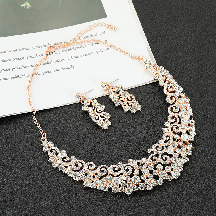 2-Piece Alloy Necklace Earrings Vintage European & Ameri Jewelry Set - view 2