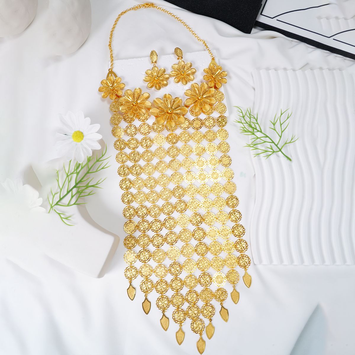 24K Gold Plated Necklace Earrings Hollow Europea Jewelry Set thumbnail 3