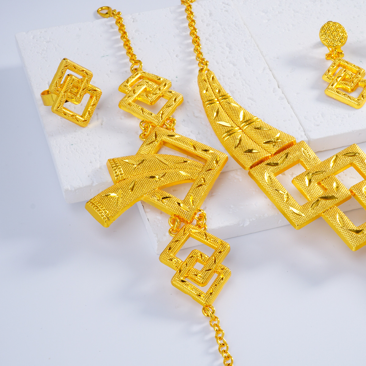 Ring Necklace Earrings Bracelet Exaggerated Dubai Middle East Africa Jewelry Set thumbnail 3